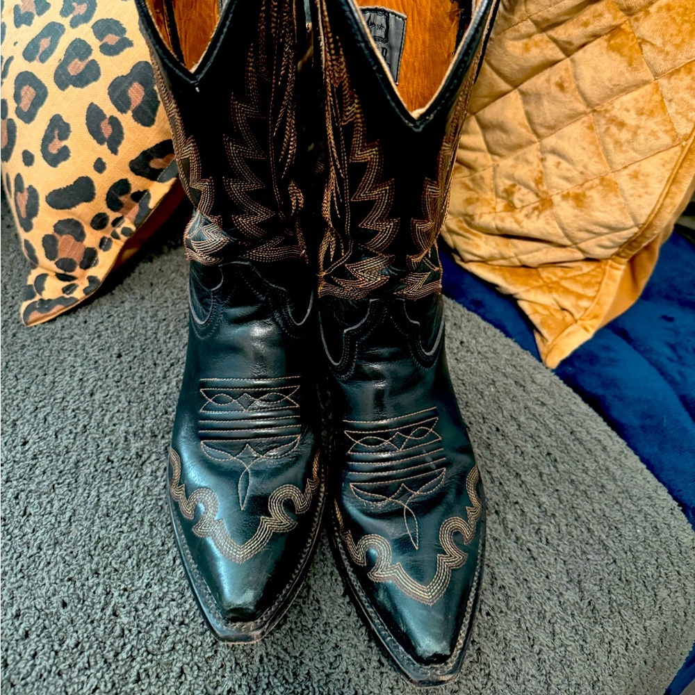 Liberty Black boots
